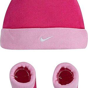 Nike Newborn Infant Baby Hat and Booties Set (Vivid Pink(LN0052-A72)/White, 0-6